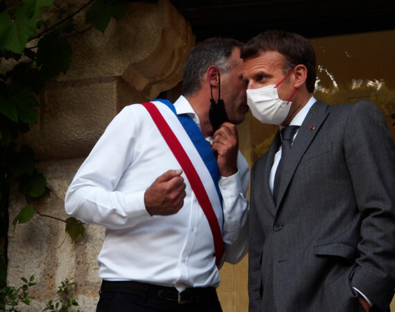 Emmanuel MAcron à Saint-Cirq Lapopie
